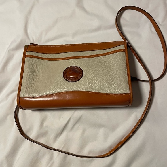Dooney & Bourke Handbags - Excellent condition vintage Dooney & Bourke